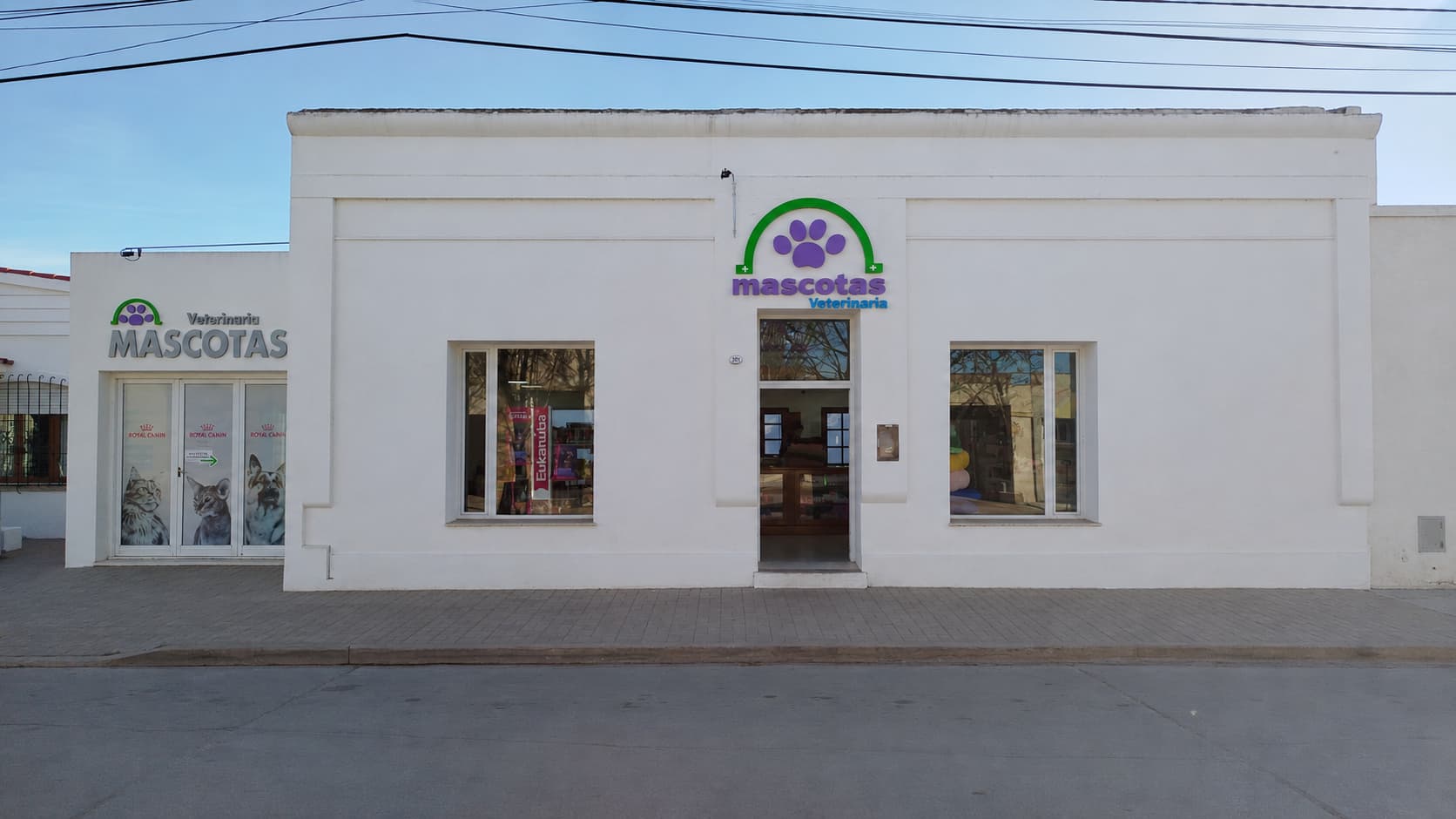 Fachada de Veterinaria Mascotas en Coronel Moldes